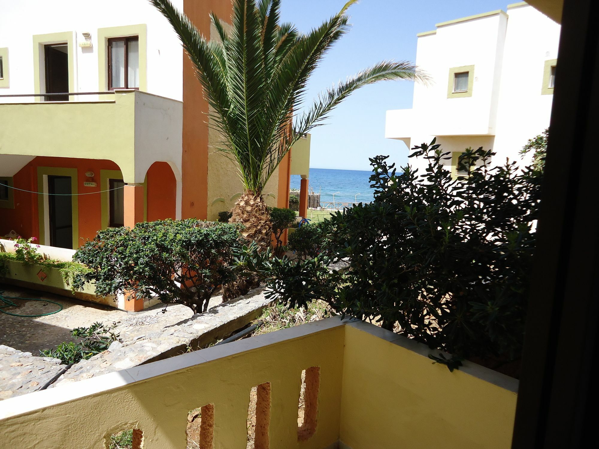 Almyra Apartments & Suites Sfáka Zewnętrze zdjęcie